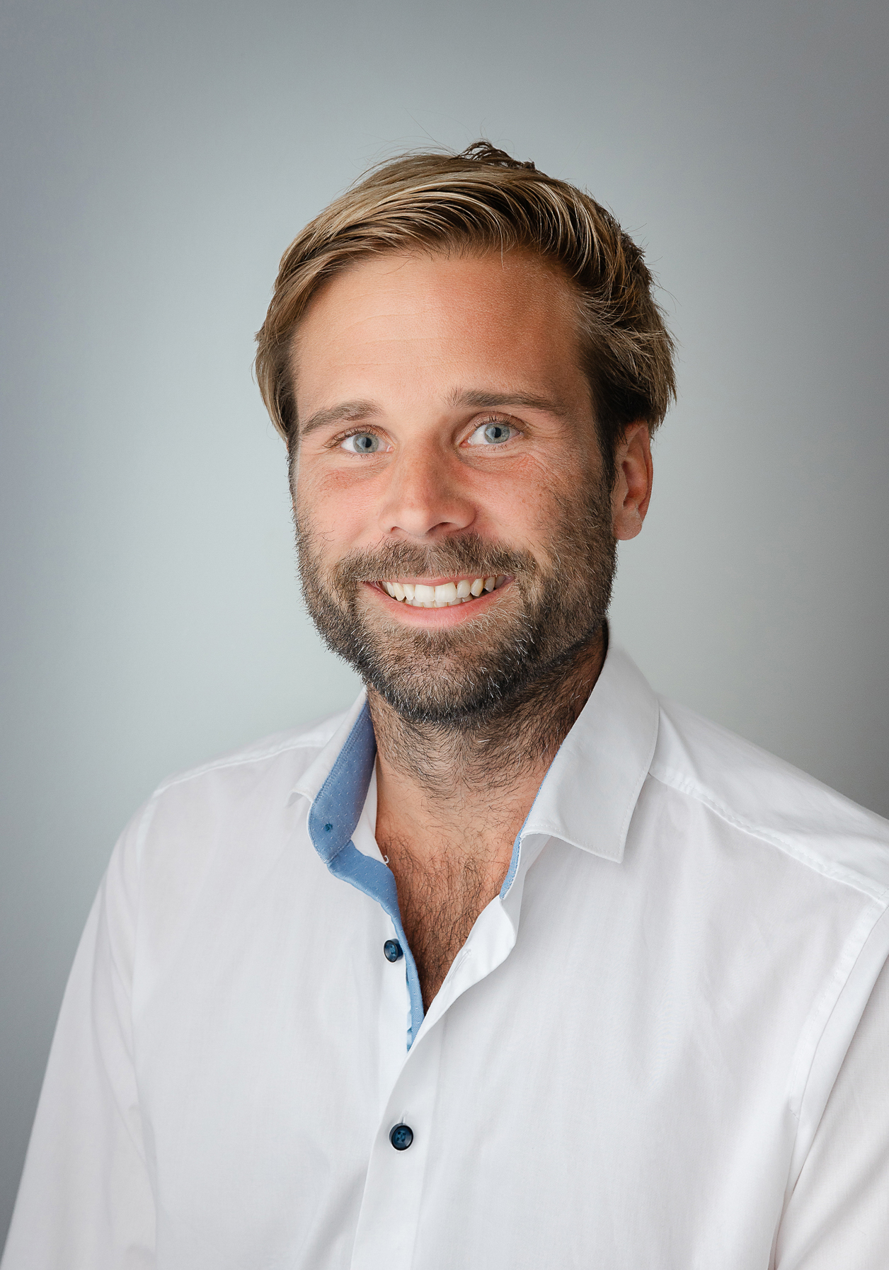 JAN MAYER